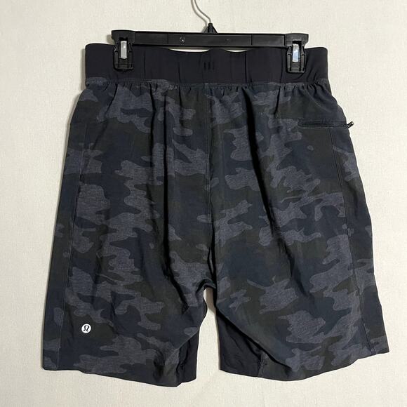 Lululemon Men's Camo Lined Athletic Training Shorts Black Gray  - Size M - Picture 3 of 9